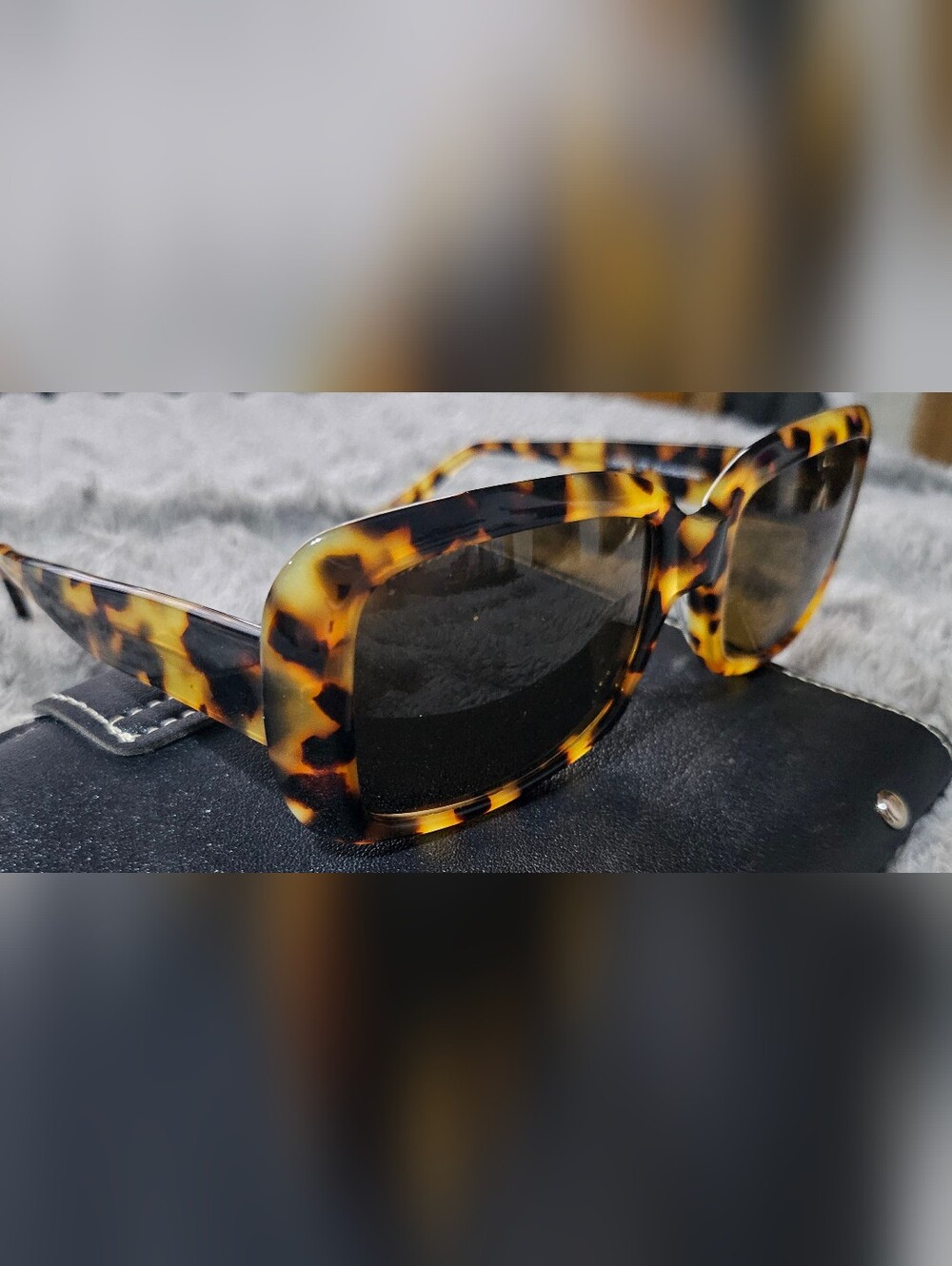 Eye Bobs ! Designer Tortoiseshell Sunglasses - Amber & Dark Brown Frame - Picture 3 of 5